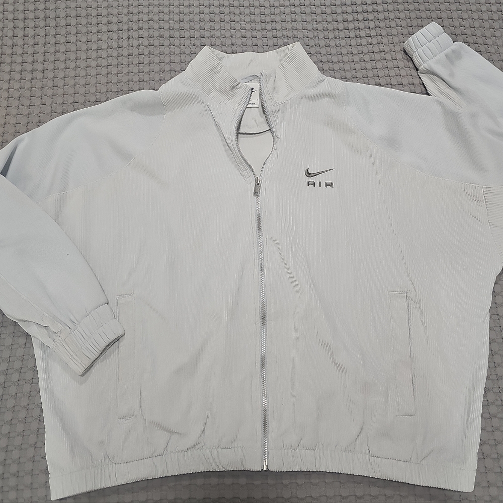 Nike Air Gray Zip-Up Jacket Women’s Large Lightweight Athletic Track Jacket